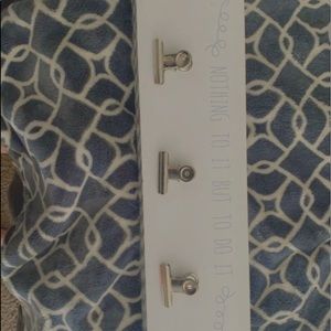 This is a cute hook it is longer than the pictures